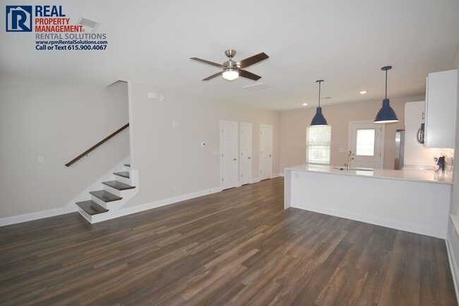 Foto del edificio - 555 Gresham Ln
