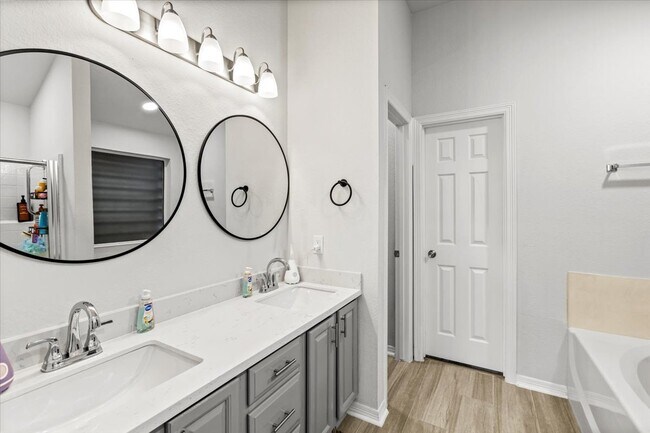 Building Photo - 5206 Chasewood Dr