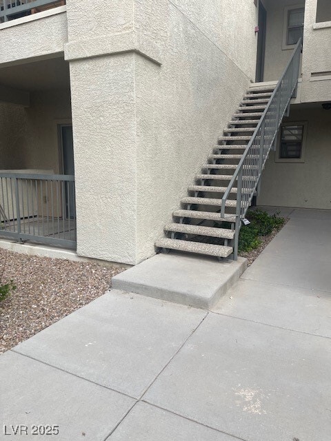 Building Photo - 8000 W Badura Ave