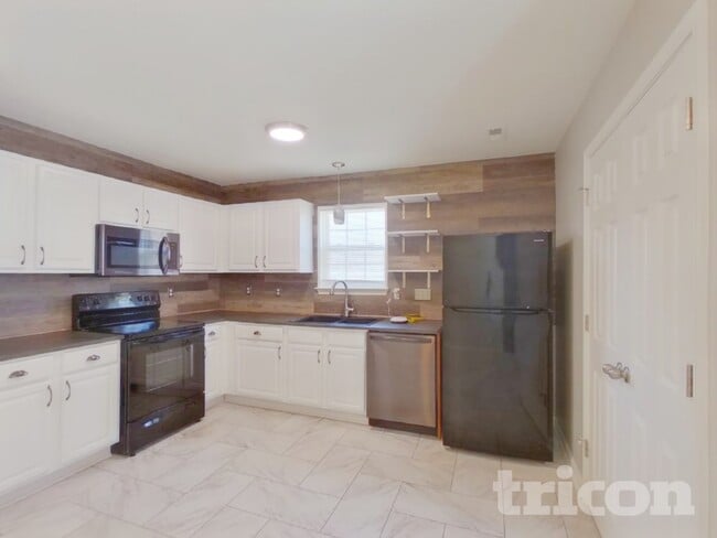 Foto del edificio - 1847 Duke Adam St