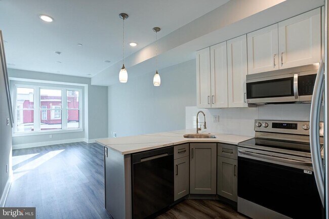 Foto del edificio - 5237 Chancellor St