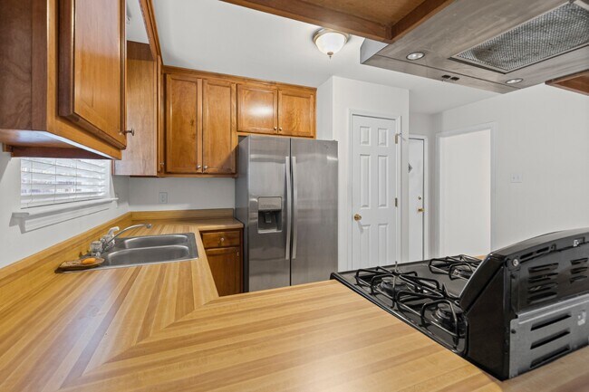 Foto del edificio - 3281 Woodard Dr