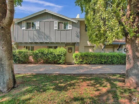 Building Photo - 6165 N Granite Reef Rd