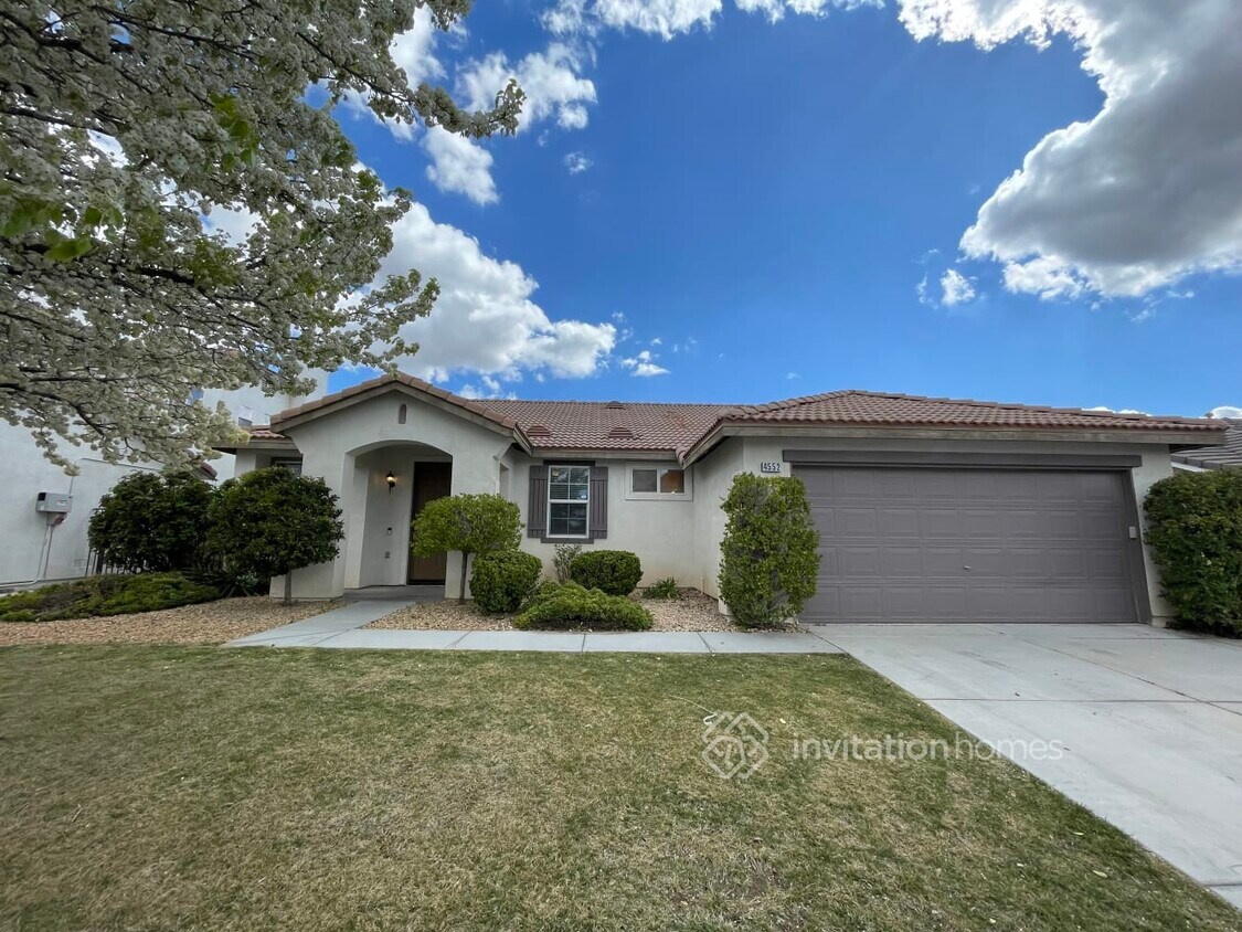 Foto principal - 4552 W Ave J 3