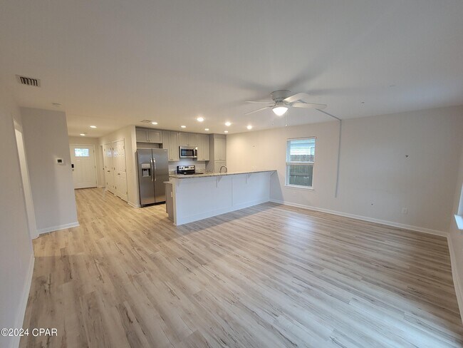 Foto del edificio - 2512 Shady Oak Ct