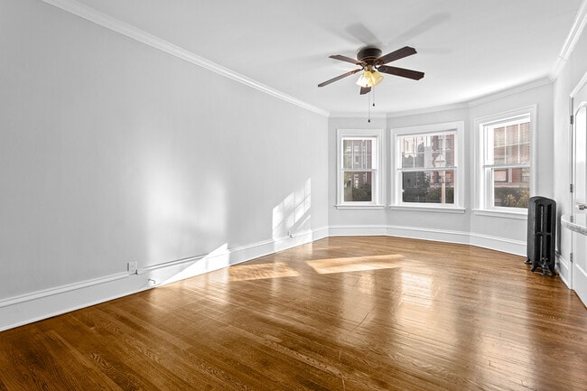 Building Photo - 6110 N Winthrop Ave