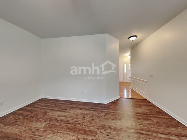 Building Photo - 6736 Reedy Creek