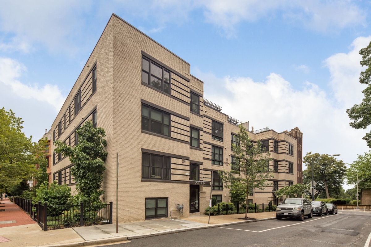 Primary Photo - Beautifully renovated 1 bdrm on Meridian H...