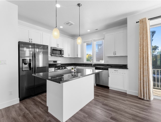 Available Now! - Available Now! Townhome