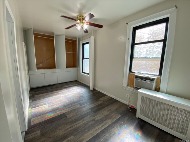 Building Photo - 91-21 87th St