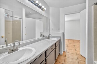 Building Photo - 5683 Halvern Ave