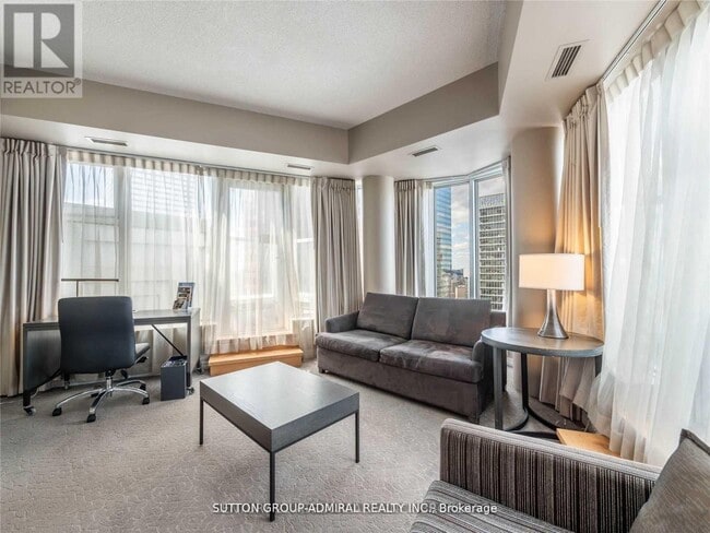 Building Photo - 1 King St W