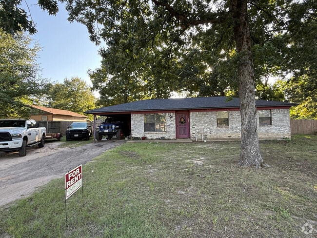 Building Photo - 3153 Roosevelt Dr