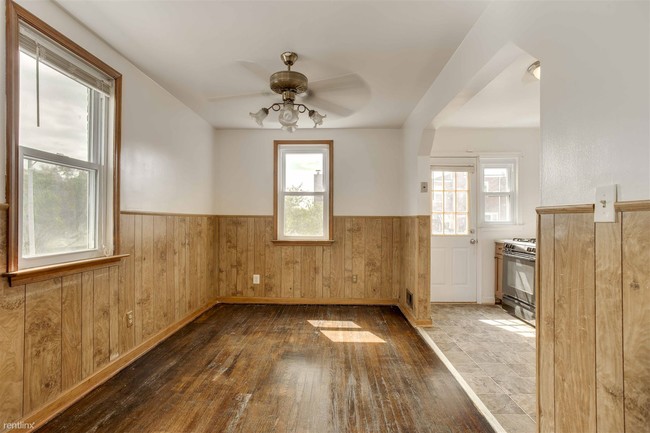 Building Photo - 2158 Harman Ave