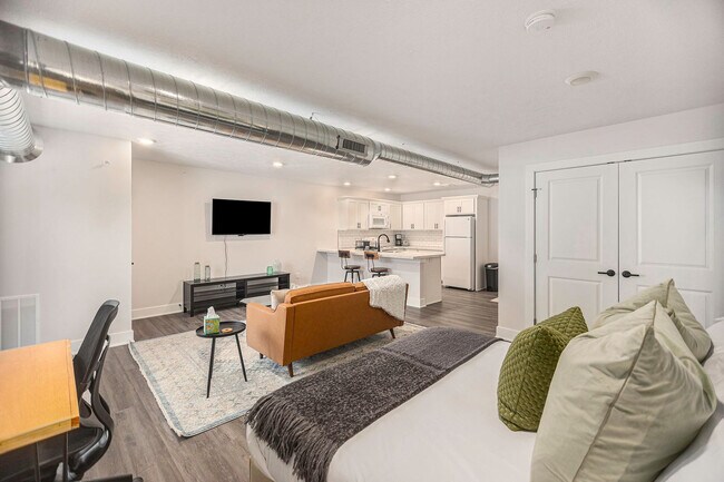 Foto del edificio - 1562 Michigan St NE