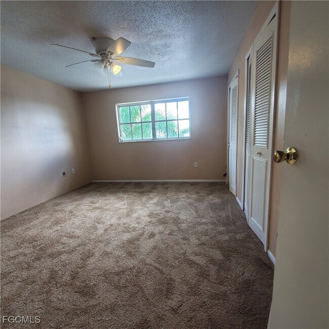 Foto del edificio - 3704 Broadway