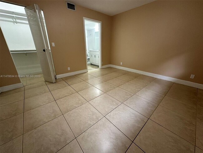 Building Photo - 8750 Royal Palm Blvd