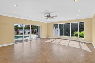 Building Photo - 899 Granada Dr