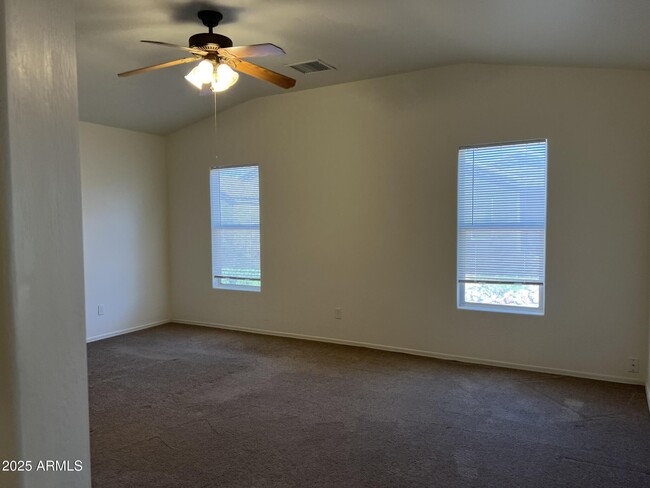 Building Photo - 4872 E Meadow Vista Dr