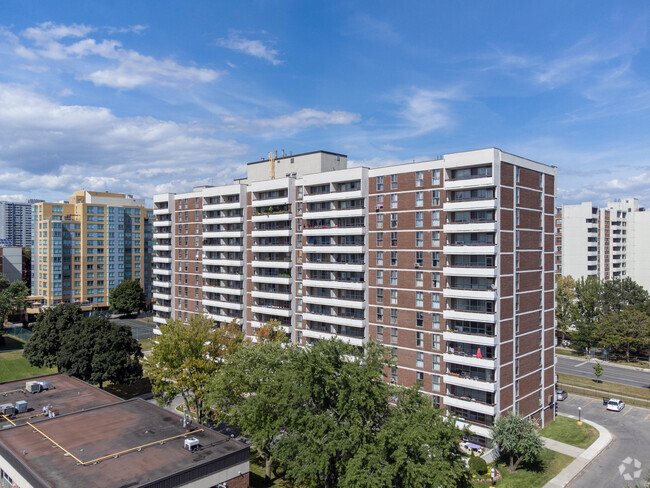 Building Photo - 10 Bridletowne Circle 20, 30, 40 & 50 Aurora