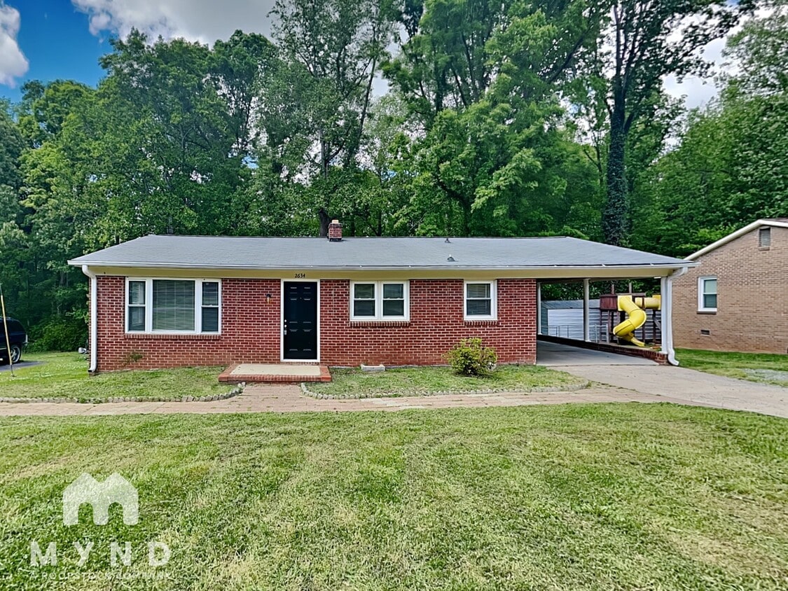 Foto principal - 2634 Skyland Dr