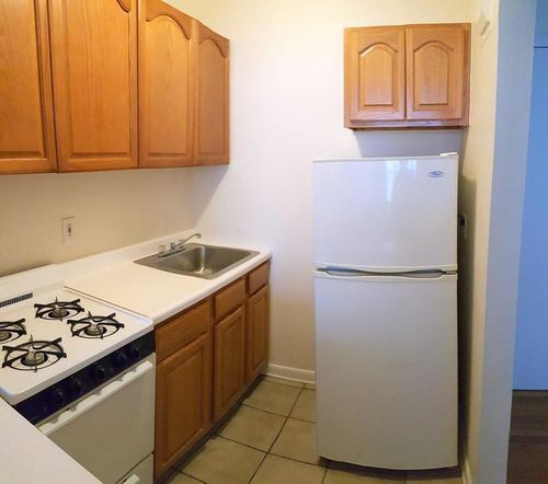 Foto del edificio - 420 E 77th St