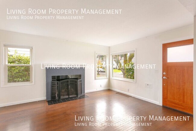 Building Photo - Beaumont- Wilshire Bungalow w/ Fireplace!