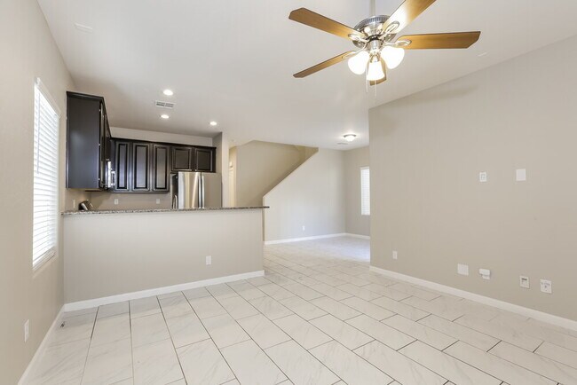 Foto del edificio - 7708 Twirling Yarn Ct