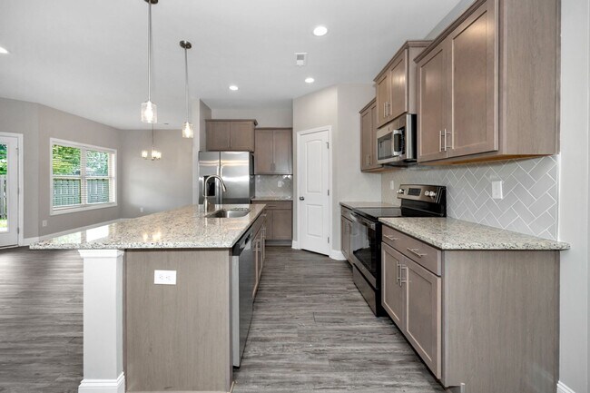 Foto del edificio - 153 Cherry Laurel Dr