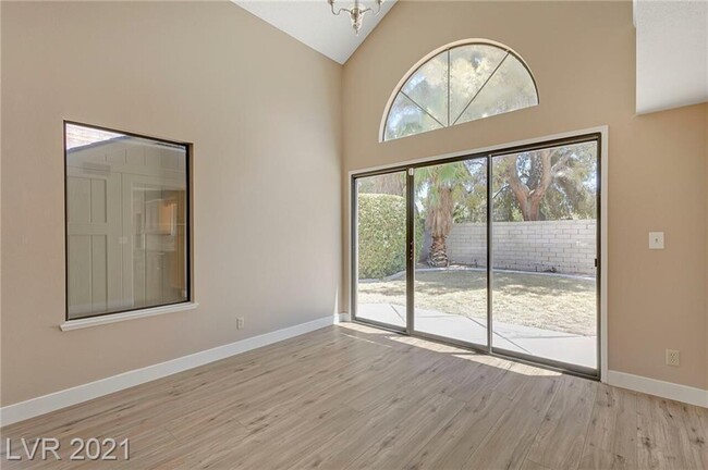 Building Photo - Ventana Hills