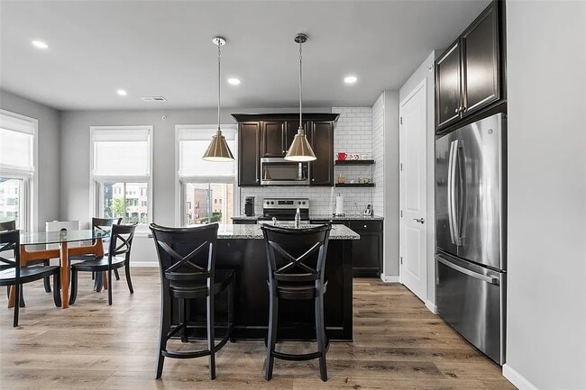 Building Photo - 303 Tillary Ln