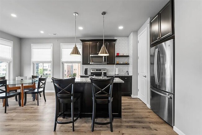 Foto del edificio - 303 Tillary Ln