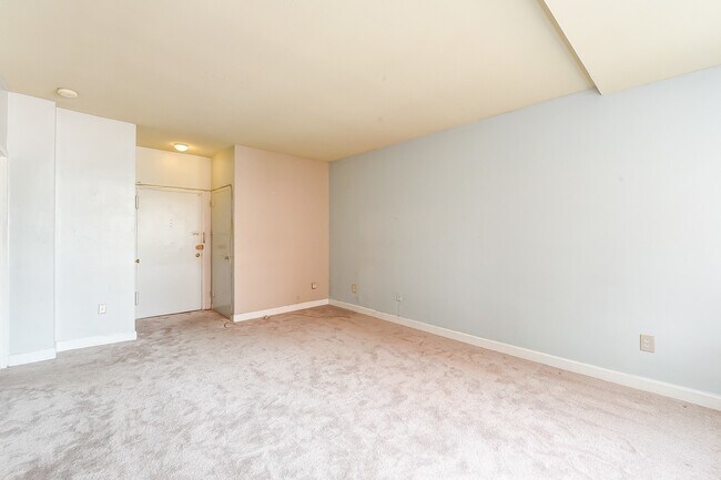 Foto del edificio - Charming & Bright Studio at River Place No...