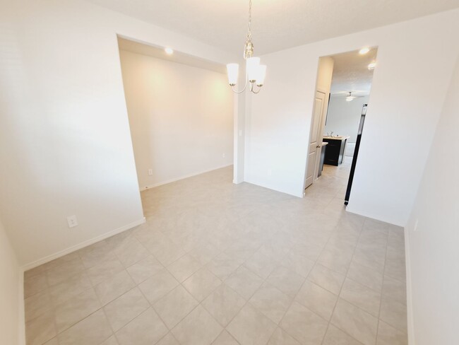 Building Photo - 3 bed 2 bath home in Huning Ranch!
