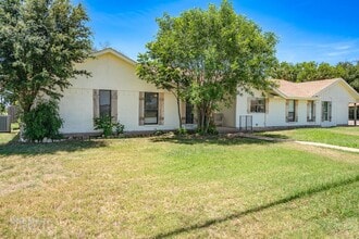 Building Photo - 951 Kenwood Dr