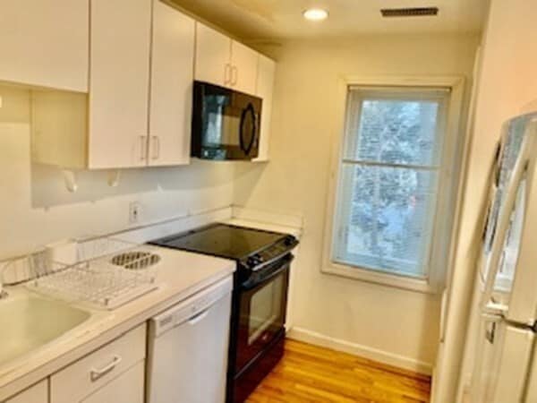 Primary Photo - 205 Richdale Ave