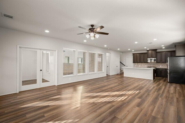 Building Photo - 932 Azul Lagoon Dr