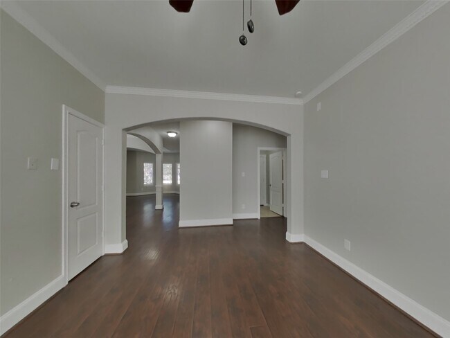 Building Photo - 21207 Woodland Green Dr