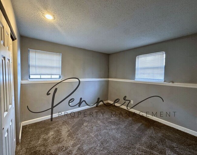 Foto del edificio - 716 NE Ball Dr