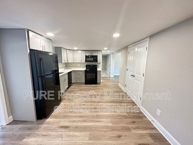 Foto del edificio - 3345 E Ridge Rd