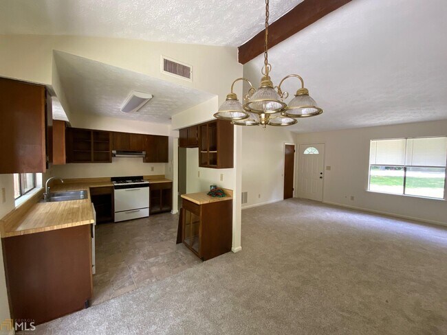 Building Photo - 114 Doubletrace Ln