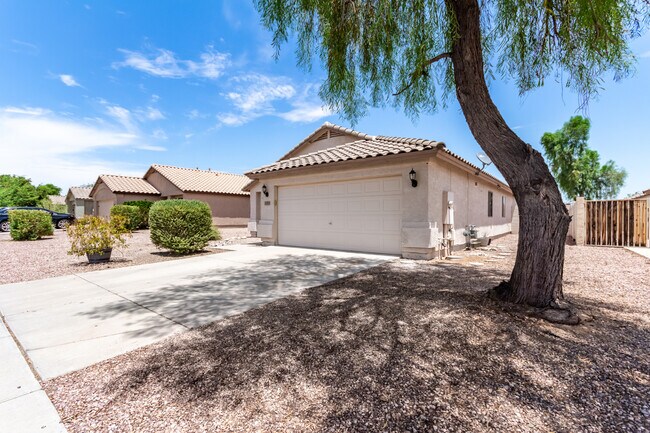 Building Photo - 16455 N 137th Dr