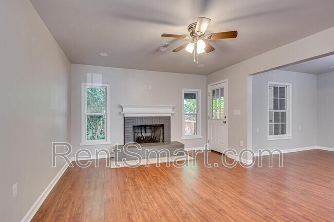Foto del edificio - 2913 Running Creek Ln
