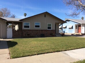 Building Photo - 4130 St George Pl