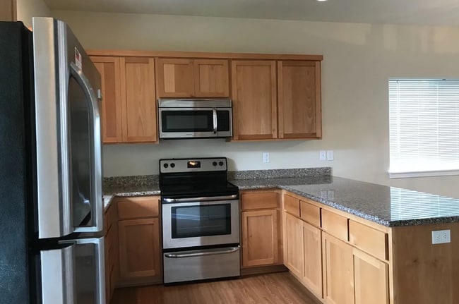 Building Photo - Corvallis Townhome/Duplex