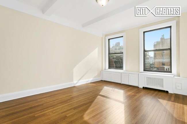 Building Photo - 35 E 84th St