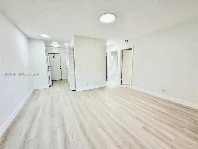 Foto del edificio - 2417 NW 20th St