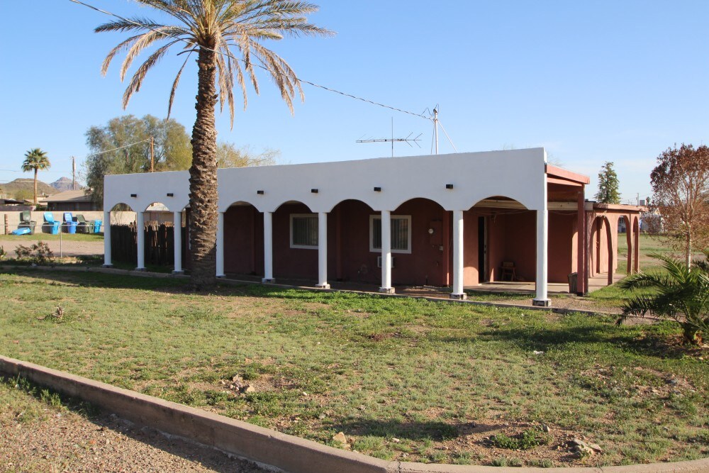 Primary Photo - 1325 W Cochise Dr