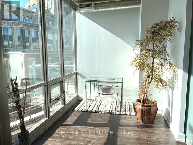 Building Photo - 33 Mill St