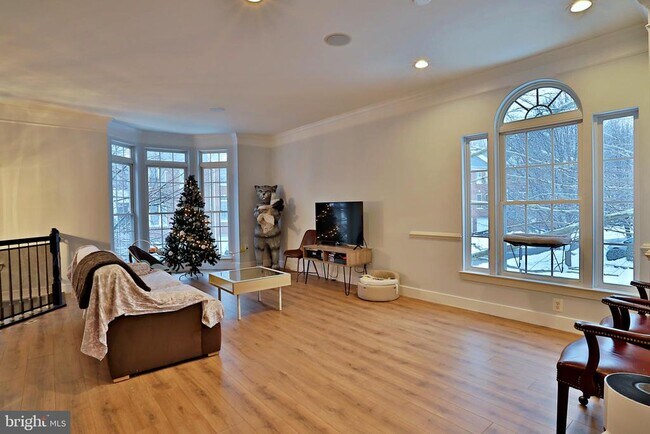 Foto del edificio - 4219 Upper Park Dr